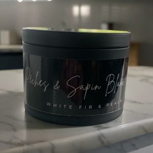 bougie parfumée pêches & sapin blanc