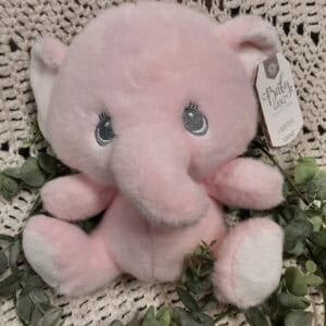 4 Éléphant rose